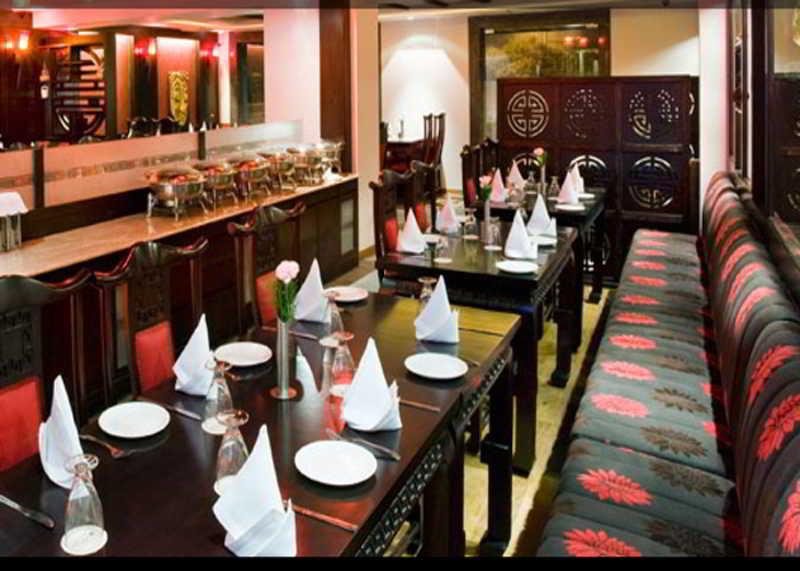 Hotel Parkland Chirag Enclave ニューデリー エクステリア 写真