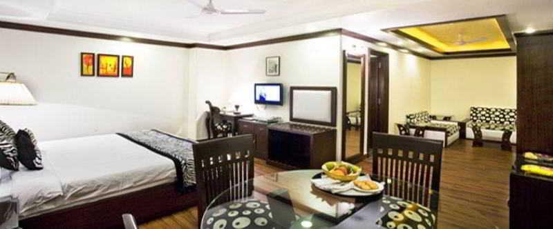 Hotel Parkland Chirag Enclave ニューデリー エクステリア 写真