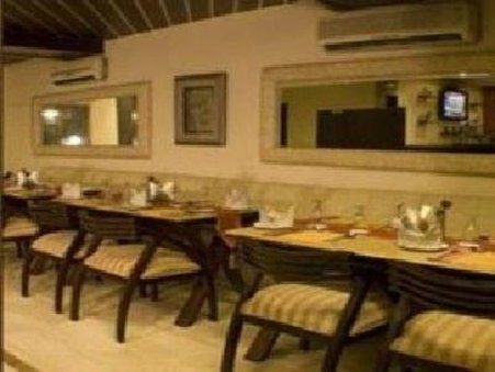 Hotel Parkland Chirag Enclave ニューデリー インテリア 写真